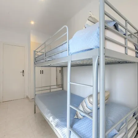 Appartement In With Waterfront Views