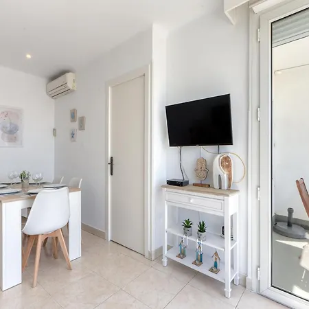 In With Waterfront Views Appartement Roses