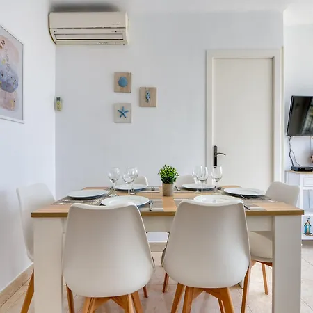 Appartement In With Waterfront Views *