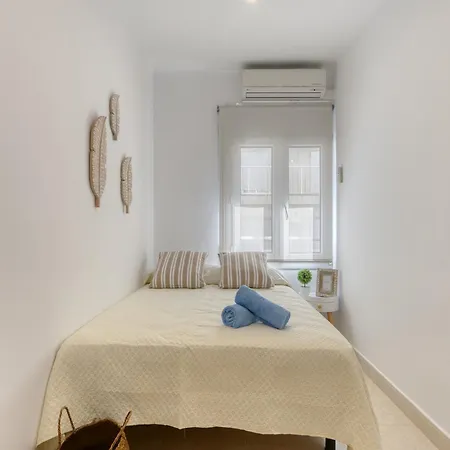 In With Waterfront Views * ロザス