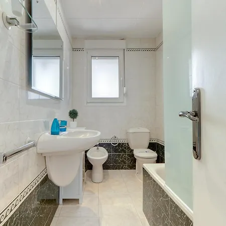 In With Waterfront Views * ロザス