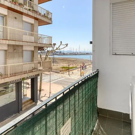 アパート In With Waterfront Views ロザス